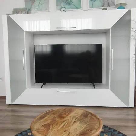 Azure Lelle Балатонлелле